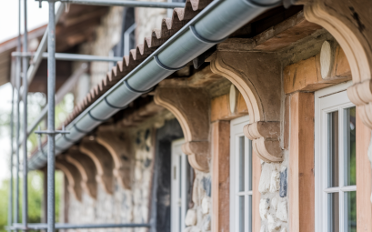 Comment réussir la rénovation d'une maison ancienne tout en conservant son charme ?